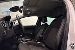 valkoinen Opel Astra 2016 kuva 15.