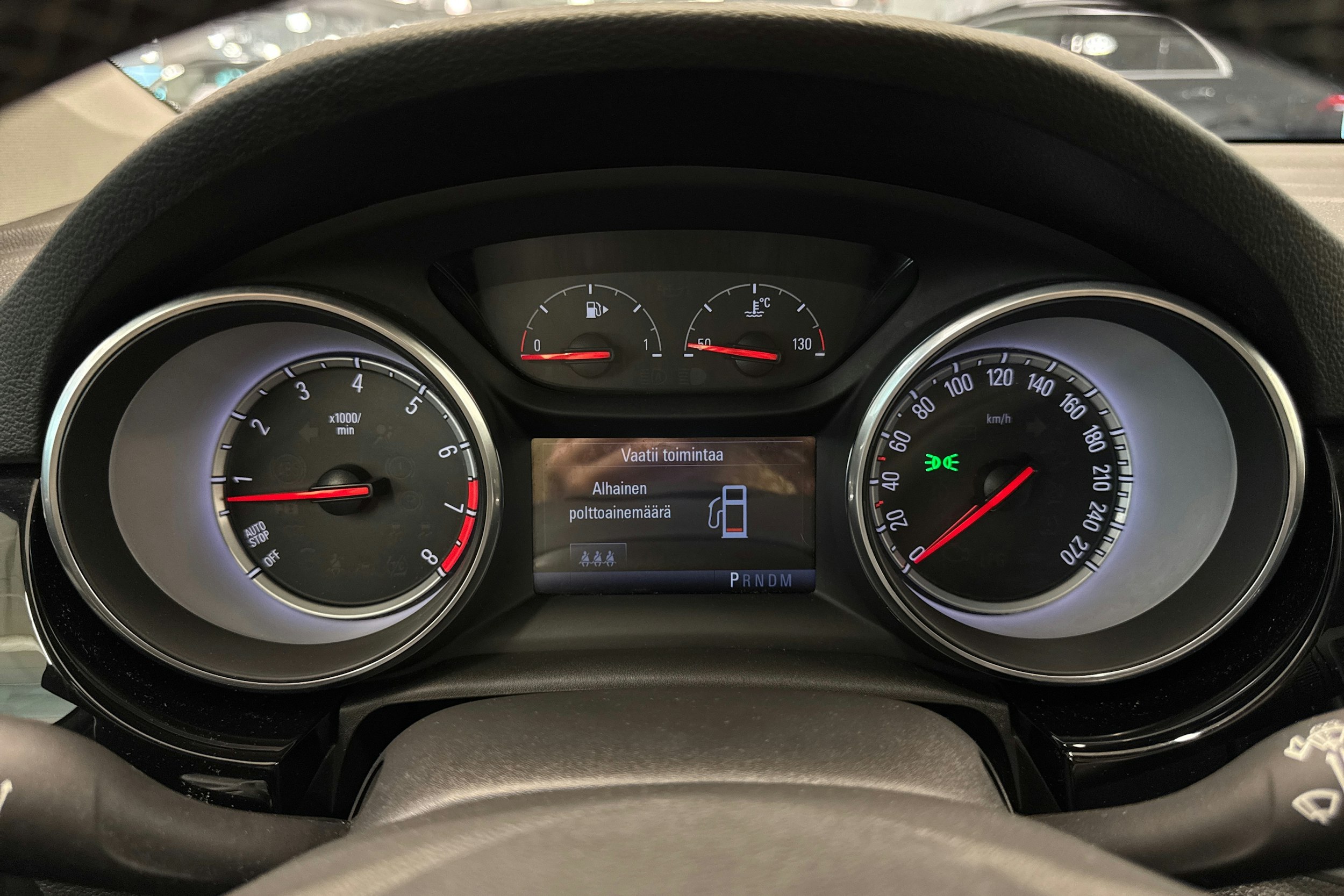 valkoinen Opel Astra 2016 kuva 18.