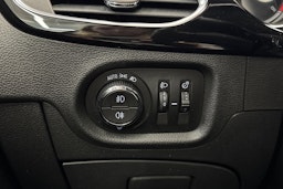 valkoinen Opel Astra 2016 kuva 20.