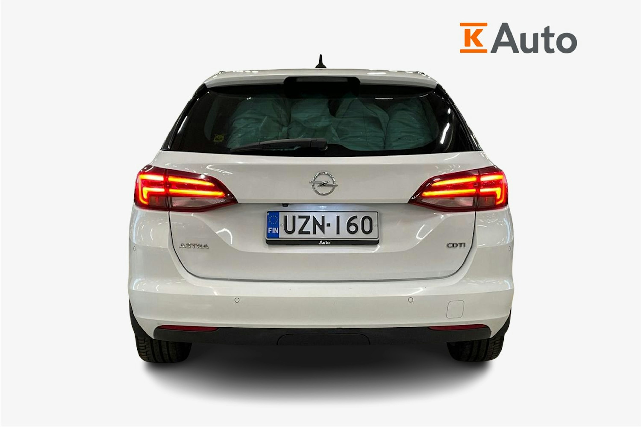 valkoinen Opel Astra 2016 kuva 3.