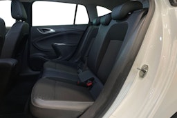 valkoinen Opel Astra 2016 kuva 10.