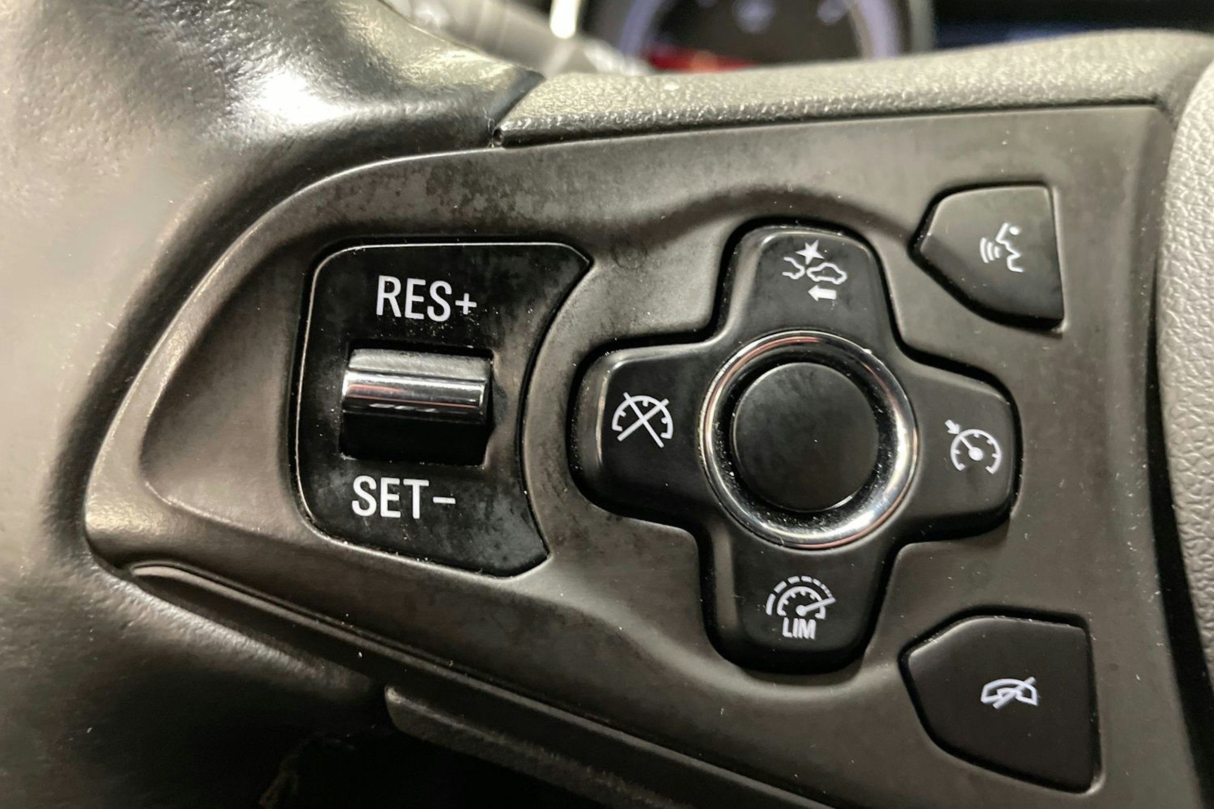 valkoinen Opel Astra 2016 kuva 16.