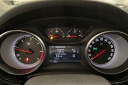 valkoinen Opel Astra 2016 kuva 17.