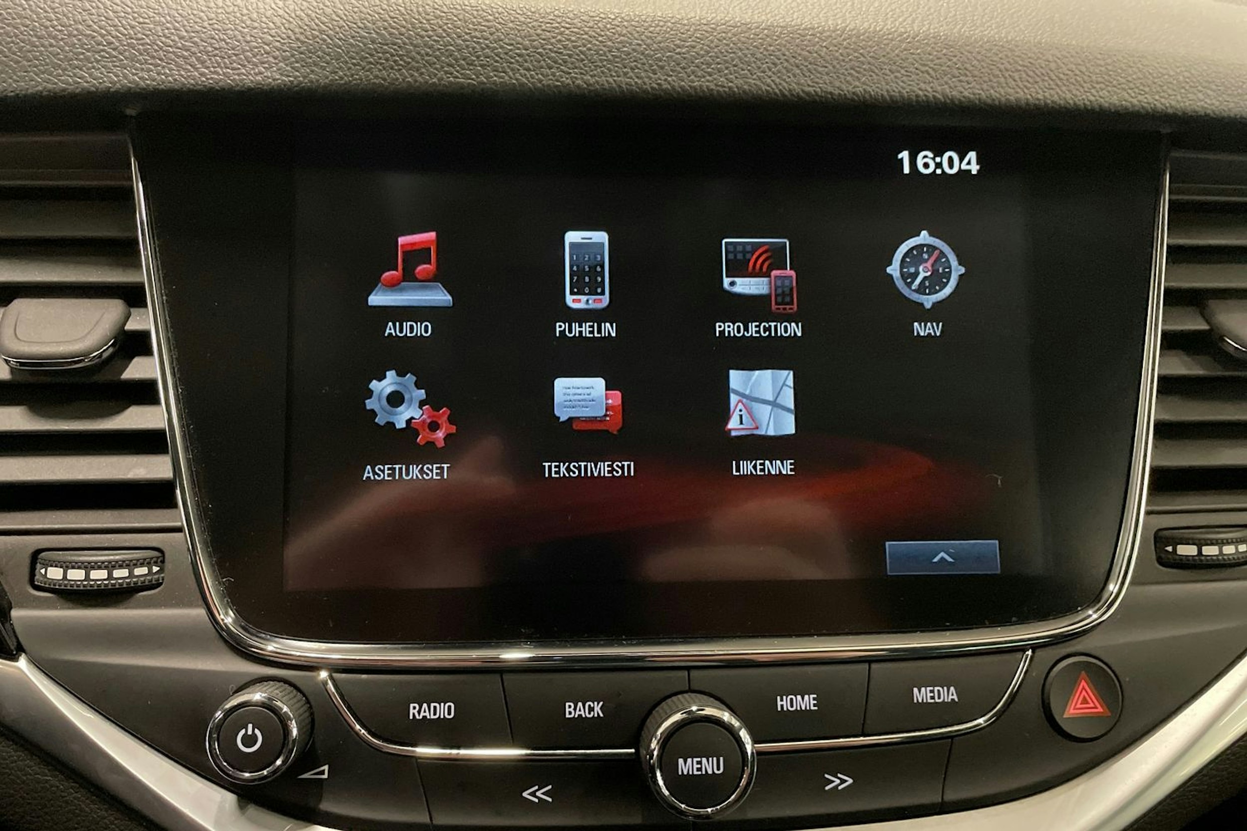 valkoinen Opel Astra 2016 kuva 20.