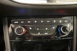 valkoinen Opel Astra 2016 kuva 24.