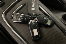 valkoinen Opel Astra 2016 kuva 28.