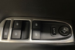 valkoinen Opel Astra 2016 kuva 29.