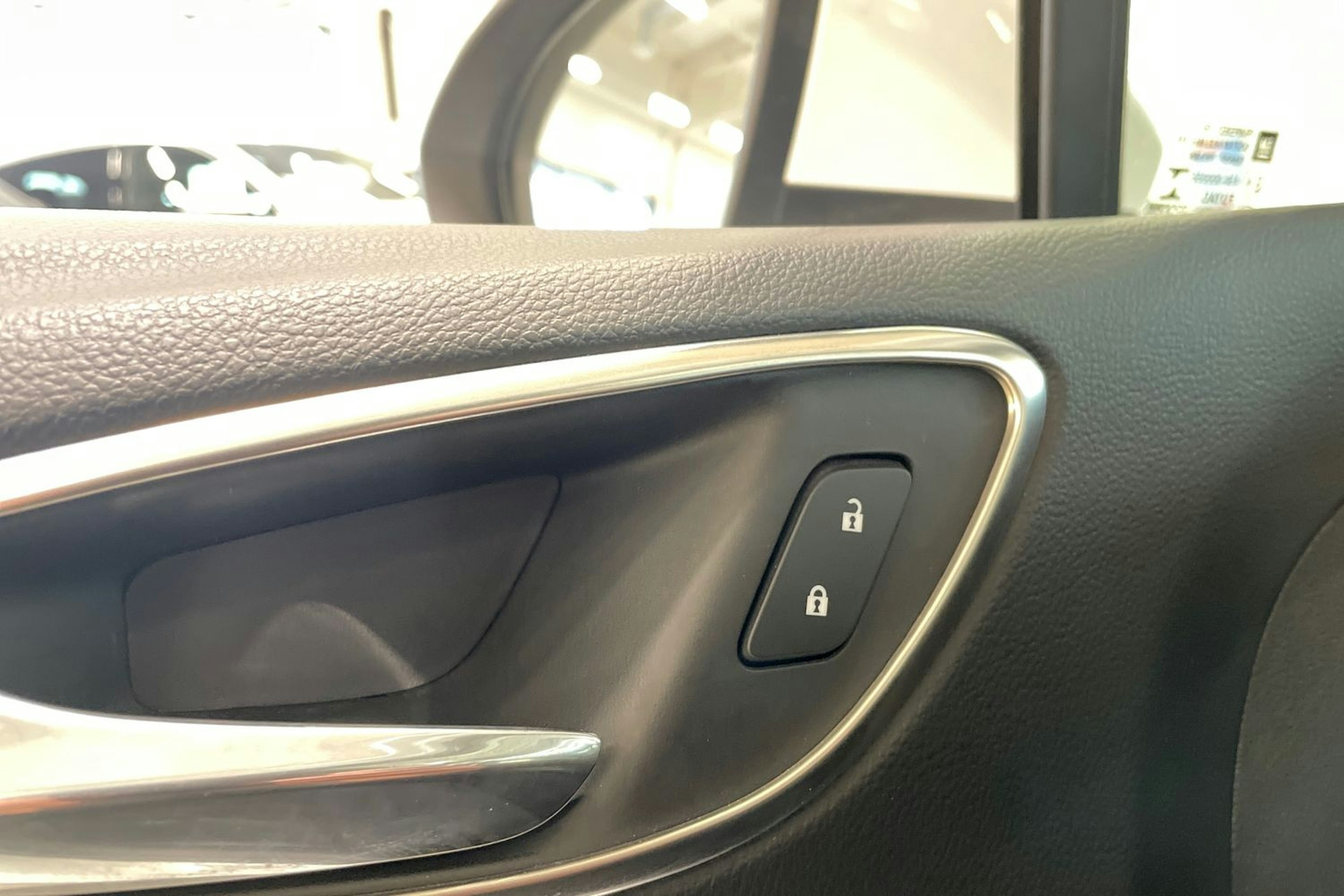 valkoinen Opel Astra 2016 kuva 31.