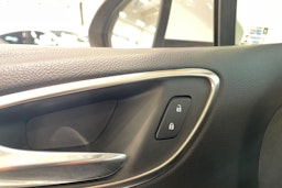 valkoinen Opel Astra 2016 kuva 31.