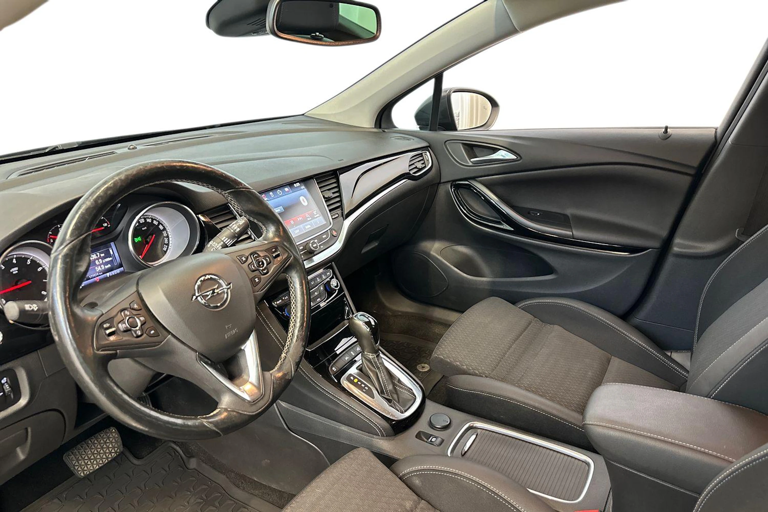 harmaa Opel Astra 2016 kuva 6.