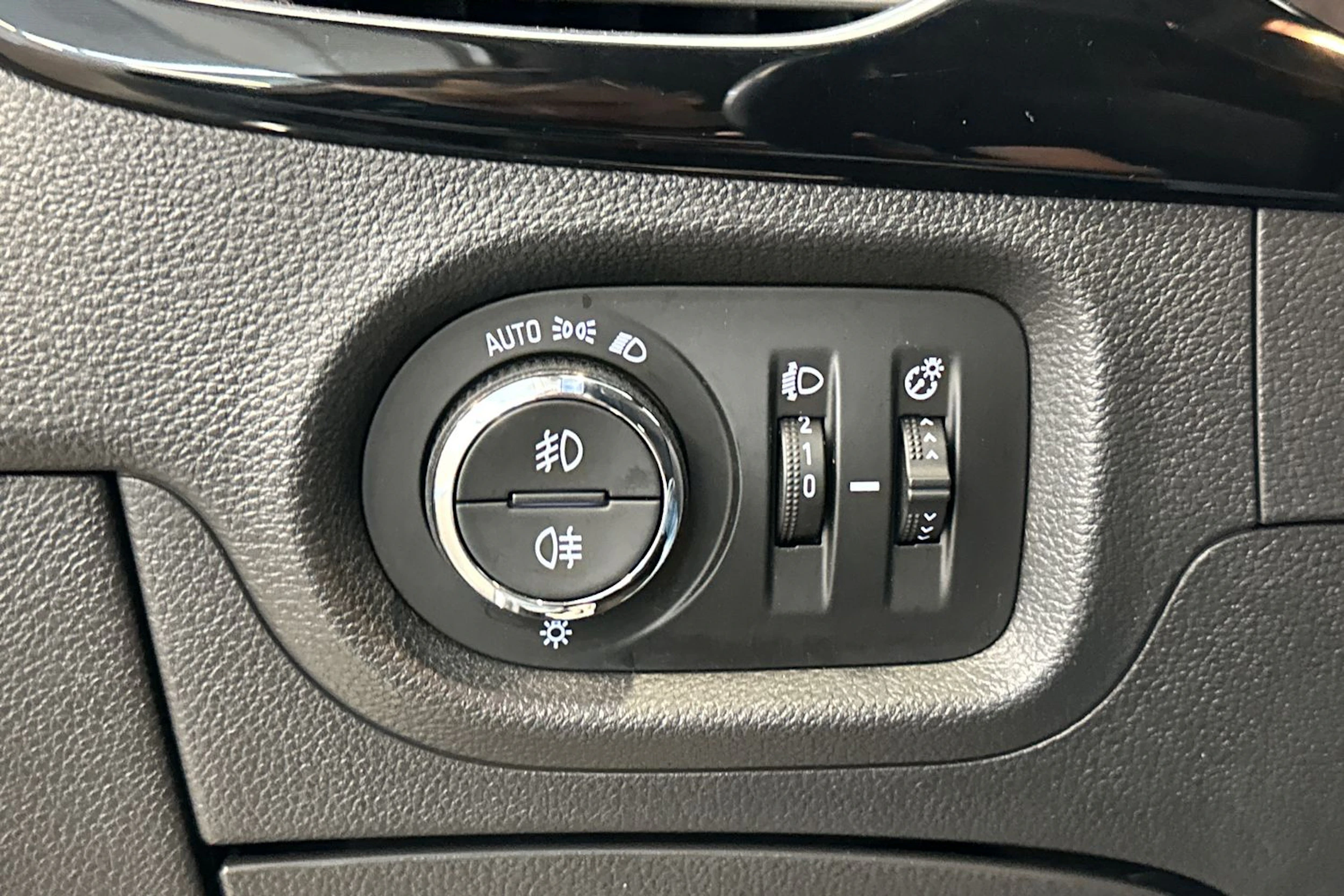 harmaa Opel Astra 2016 kuva 14.