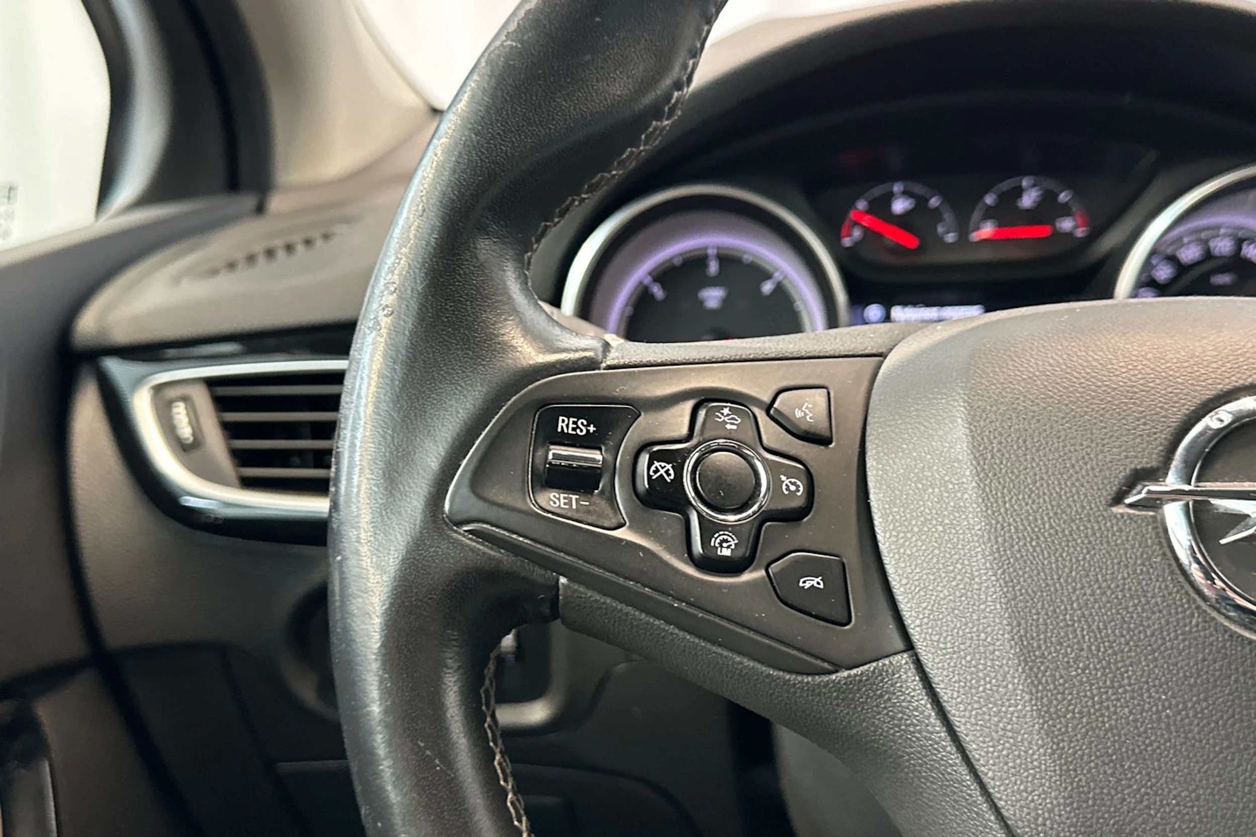 hopea Opel Astra 2016 kuva 17.