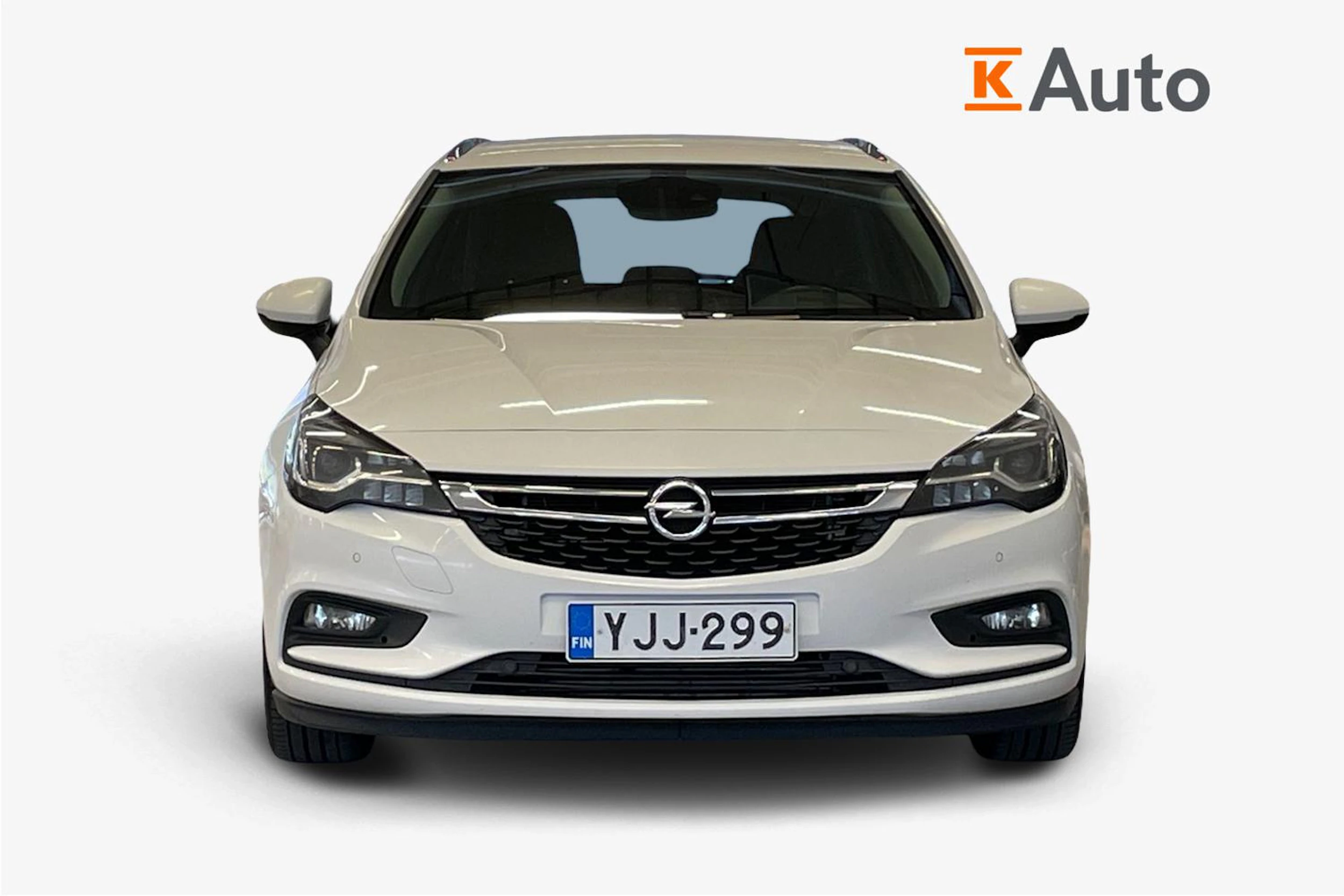 valkoinen Opel Astra 2017 kuva 4.