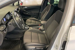 valkoinen Opel Astra 2017 kuva 15.