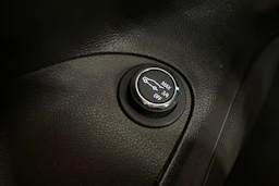 valkoinen Opel Astra 2017 kuva 24.