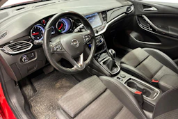 punainen Opel Astra 2017 kuva 3.
