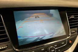 punainen Opel Astra 2017 kuva 5.