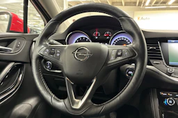 punainen Opel Astra 2017 kuva 12.