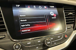 punainen Opel Astra 2017 kuva 24.