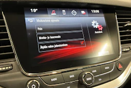 punainen Opel Astra 2017 kuva 25.