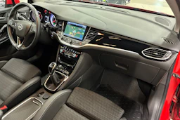 punainen Opel Astra 2017 kuva 31.