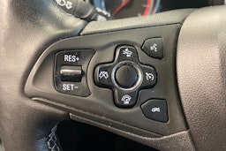 punainen Opel Astra 2017 kuva 19.
