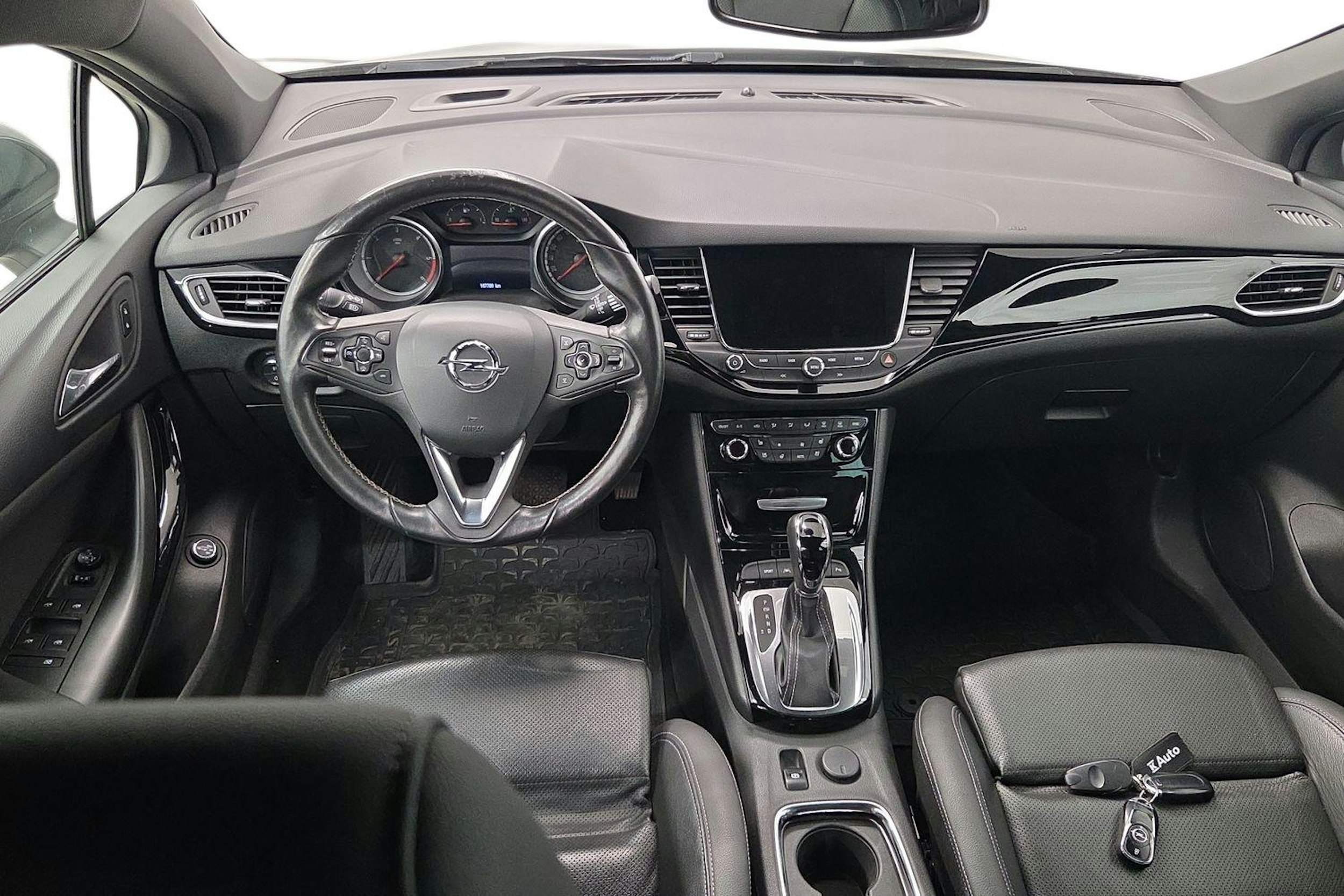 Harmaa Opel ASTRA 2017 kuva 7.