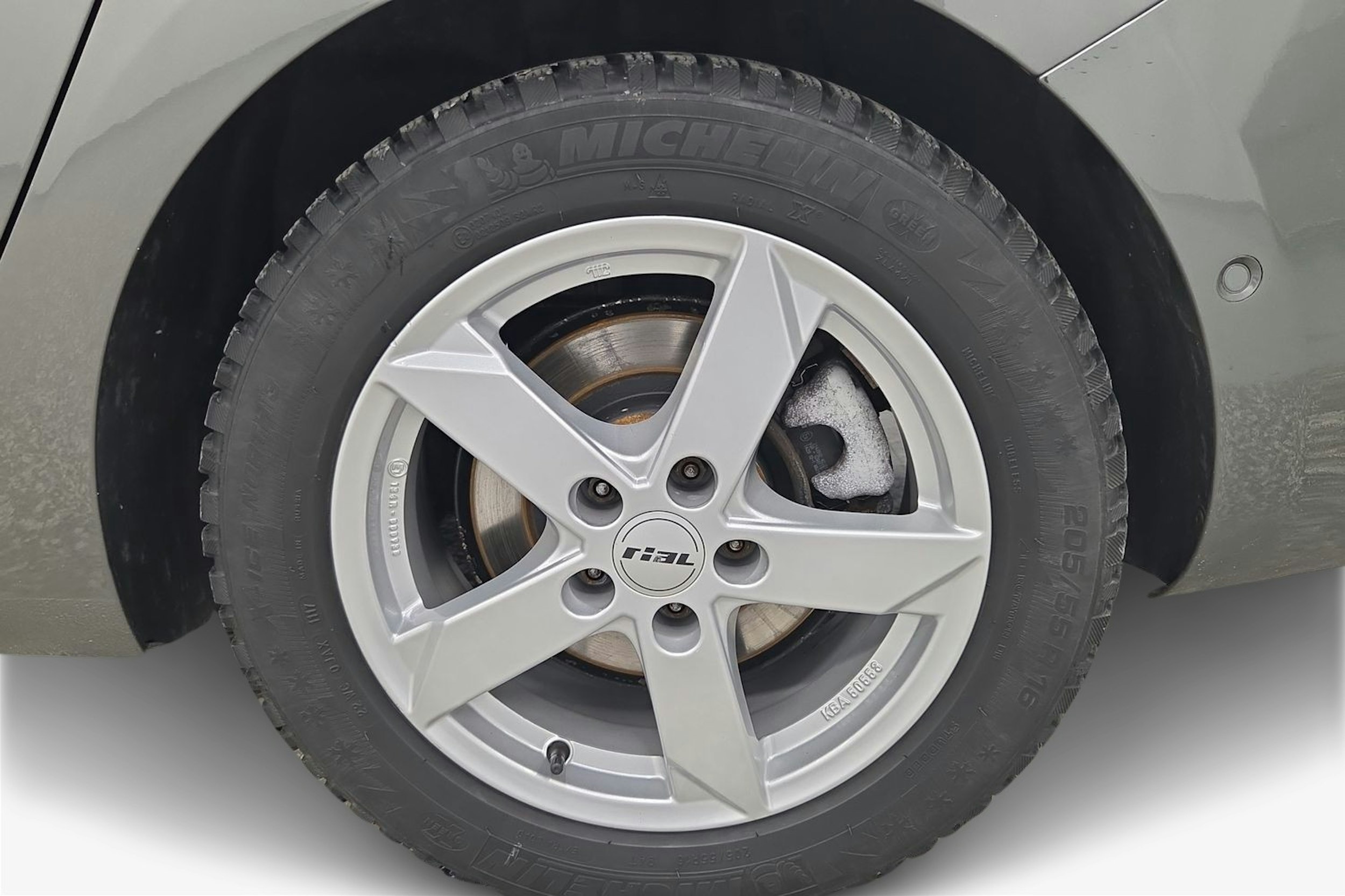 Harmaa Opel ASTRA 2017 kuva 9.