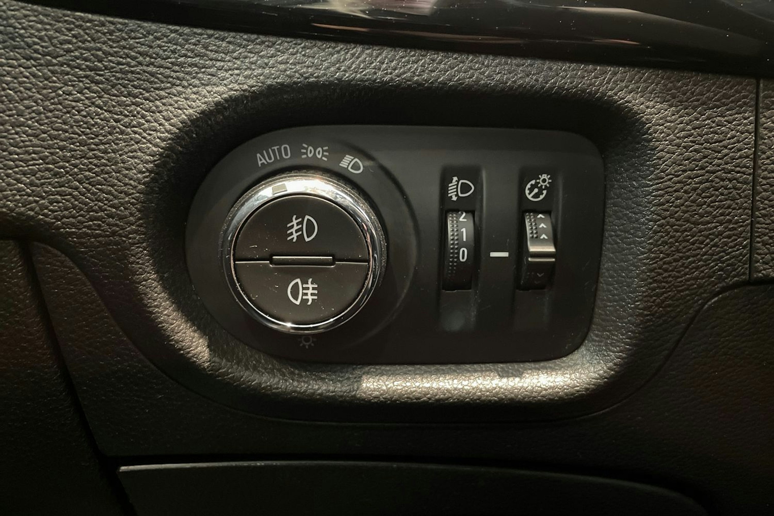 hopea Opel Astra 2017 kuva 24.