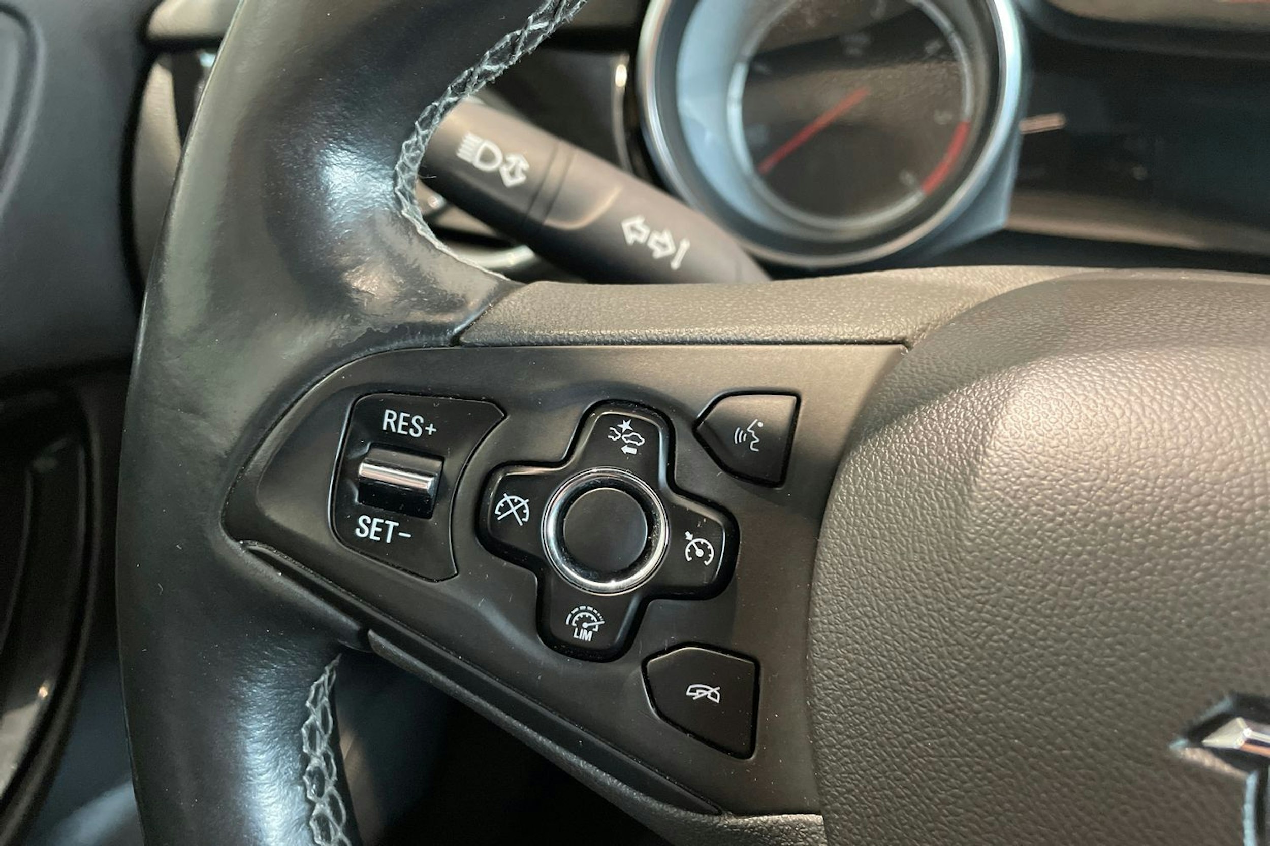 hopea Opel Astra 2017 kuva 25.
