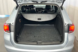 harmaa Opel Astra 2017 kuva 13.