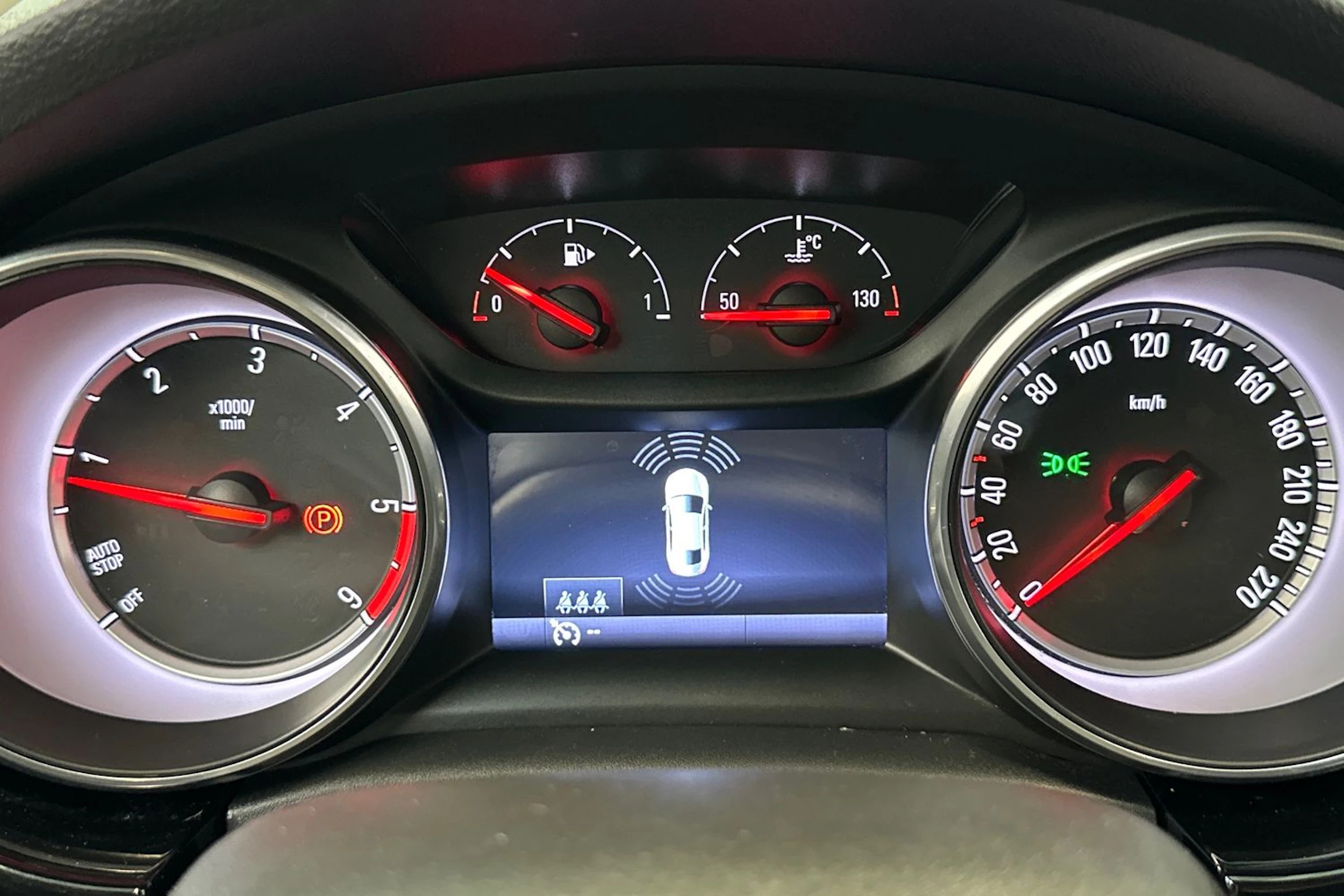 harmaa Opel Astra 2017 kuva 19.