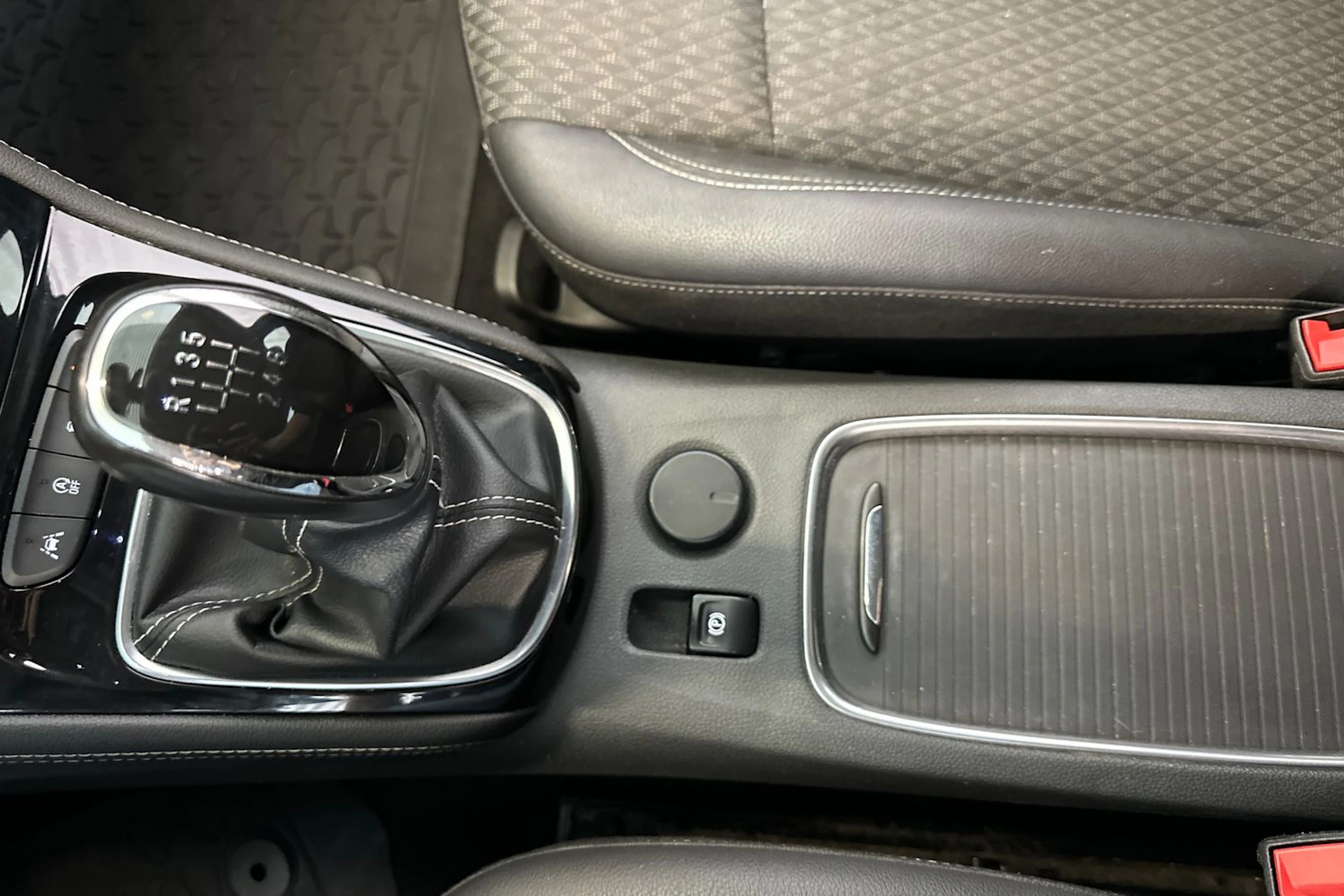 harmaa Opel Astra 2017 kuva 20.