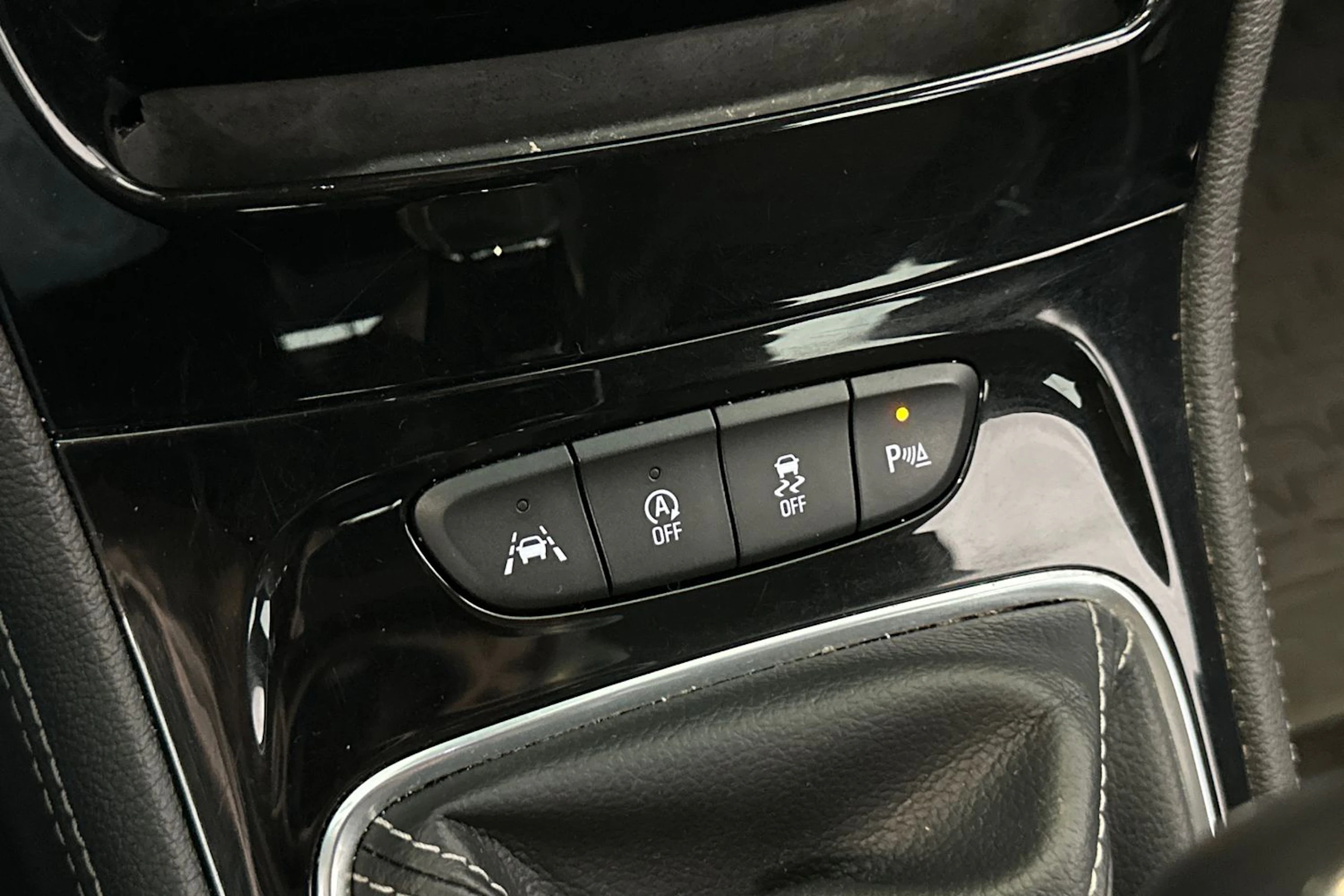 harmaa Opel Astra 2017 kuva 21.