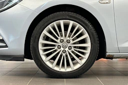 harmaa Opel Astra 2017 kuva 26.