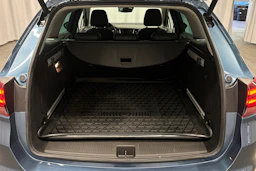 sininen Opel Astra 2017 kuva 11.