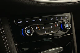 sininen Opel Astra 2017 kuva 25.