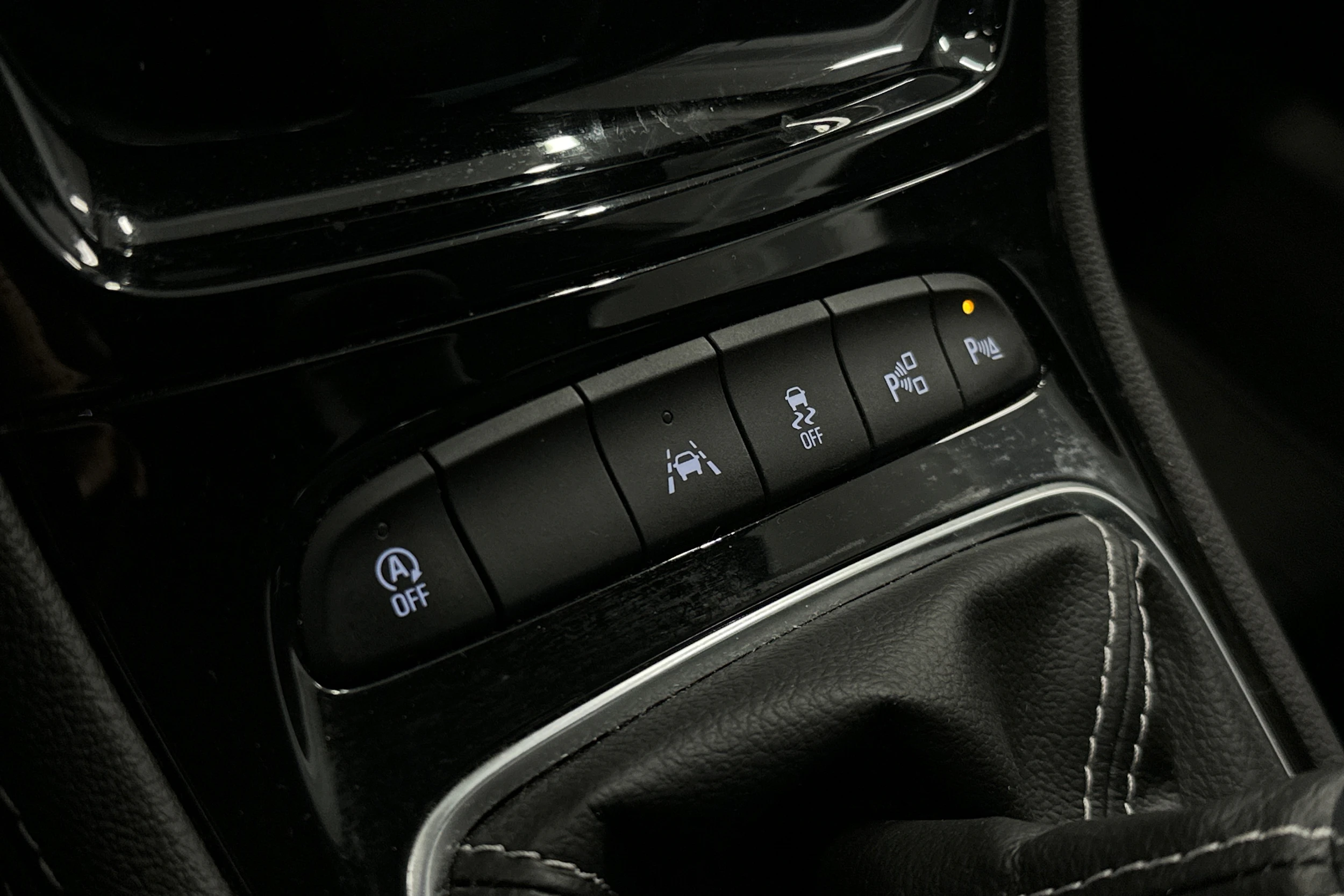 sininen Opel Astra 2017 kuva 26.