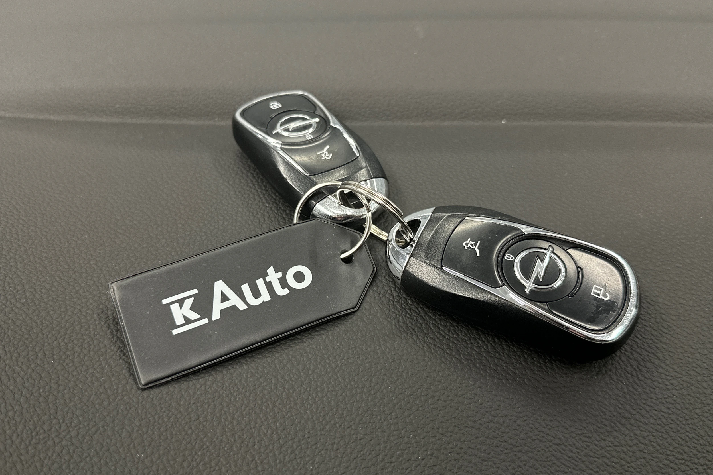 sininen Opel Astra 2017 kuva 31.