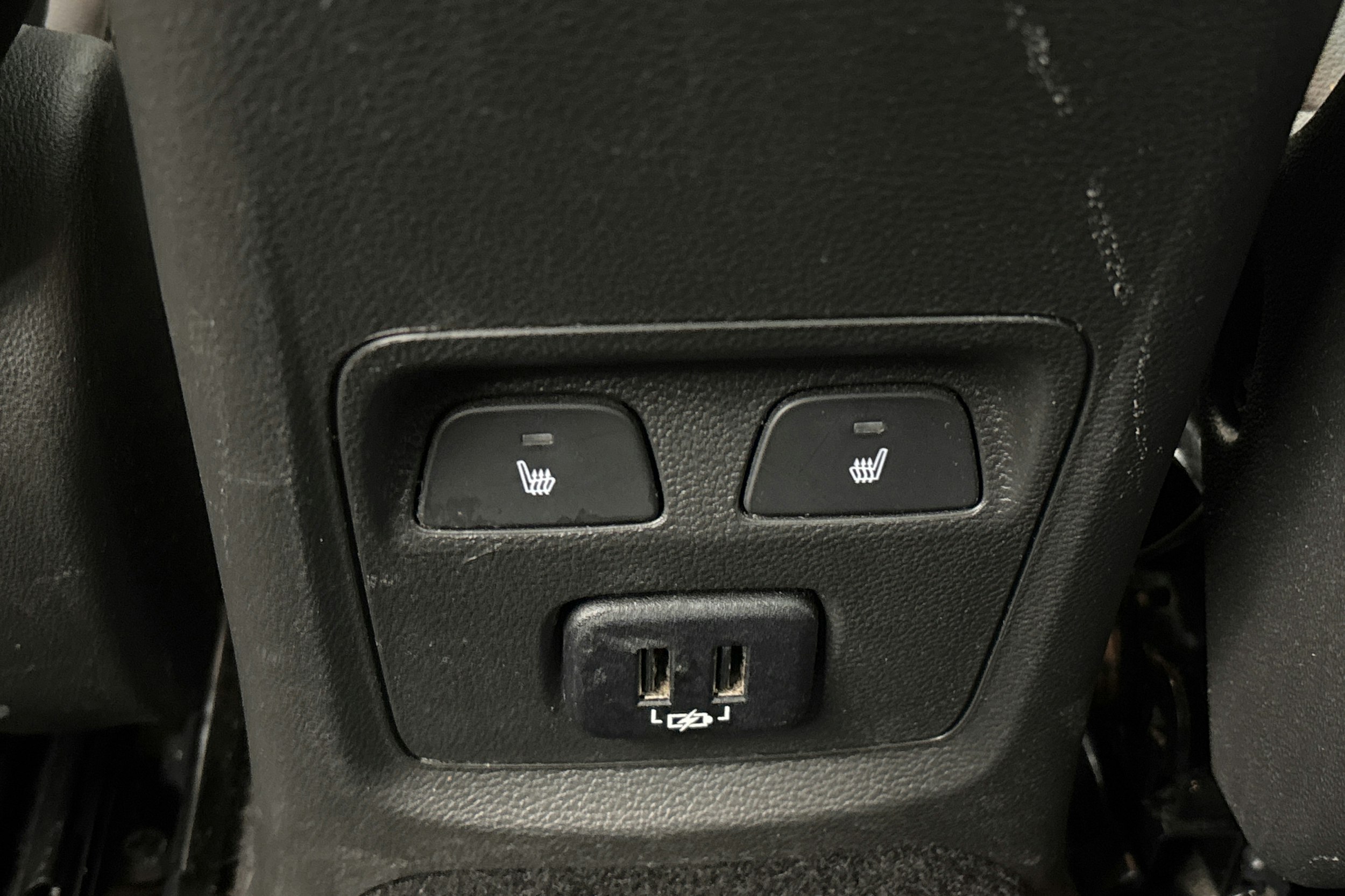 sininen Opel Astra 2017 kuva 29.