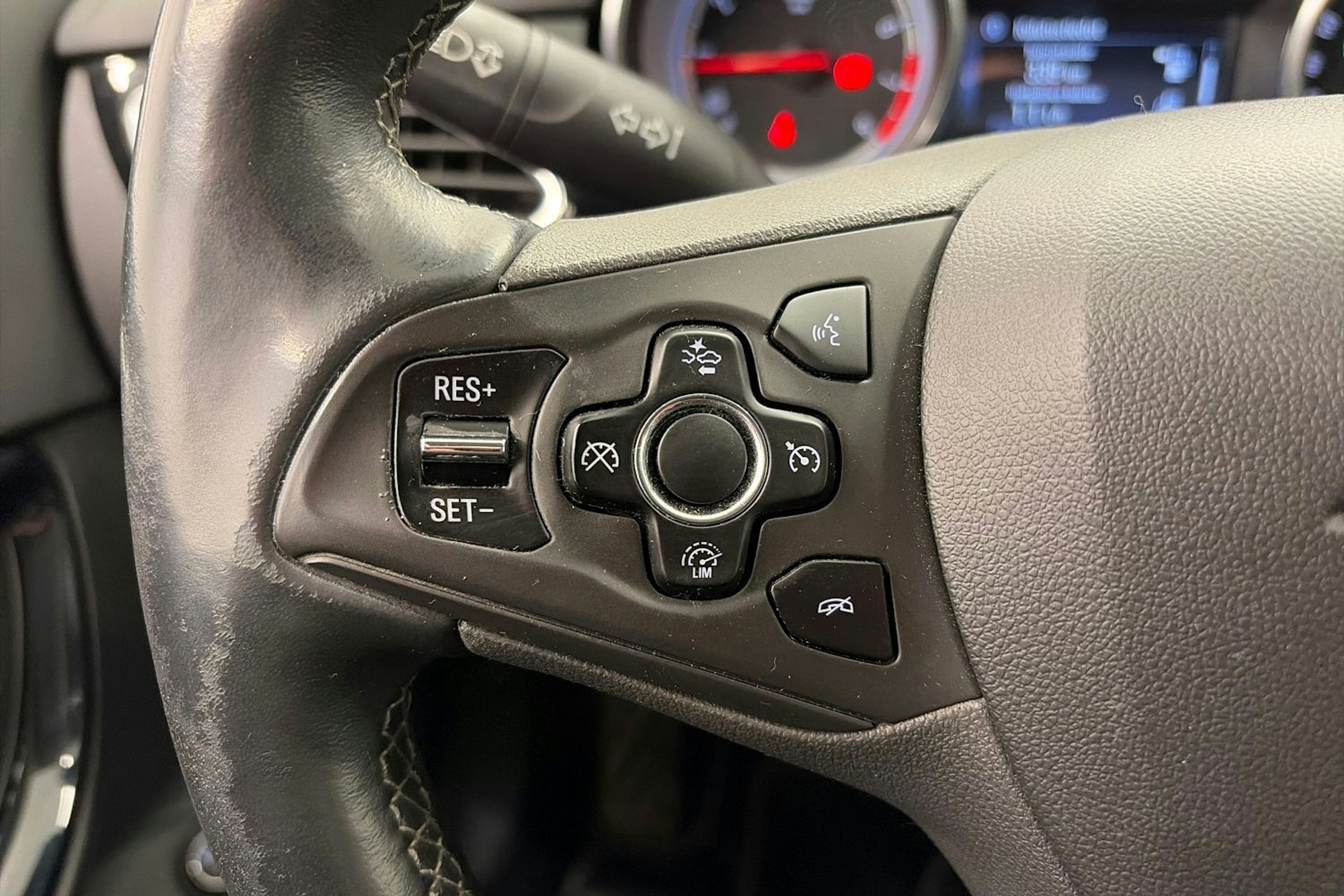 hopea Opel Astra 2017 kuva 17.