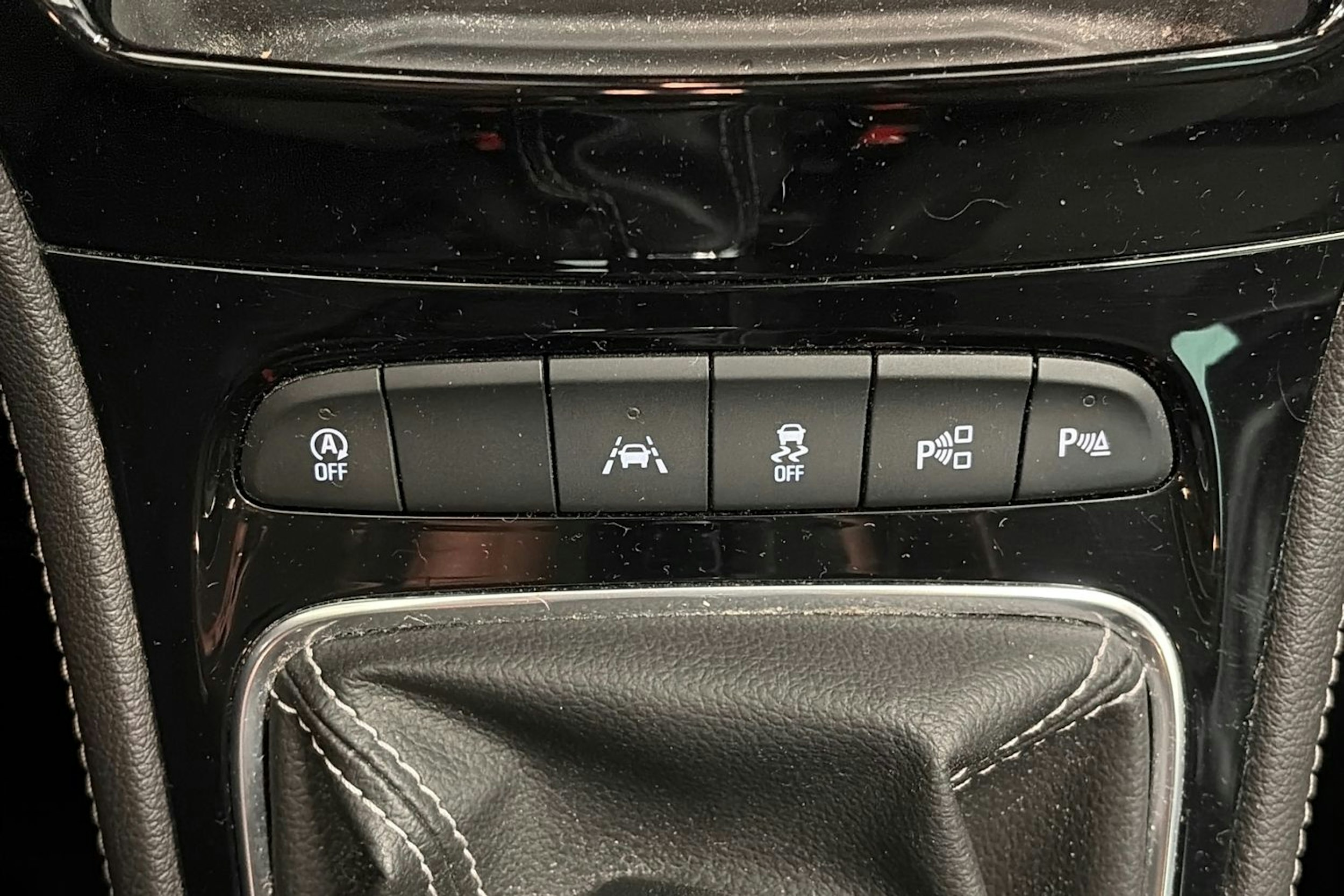 hopea Opel Astra 2017 kuva 23.