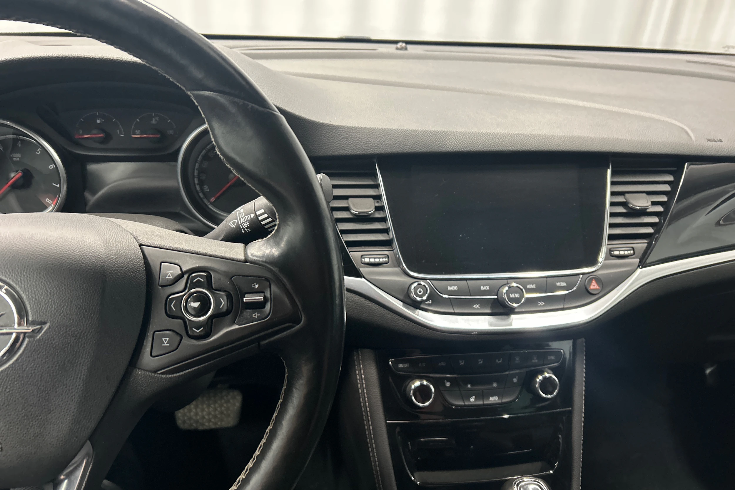Ruskea (beige) Opel ASTRA 2017 kuva 16.
