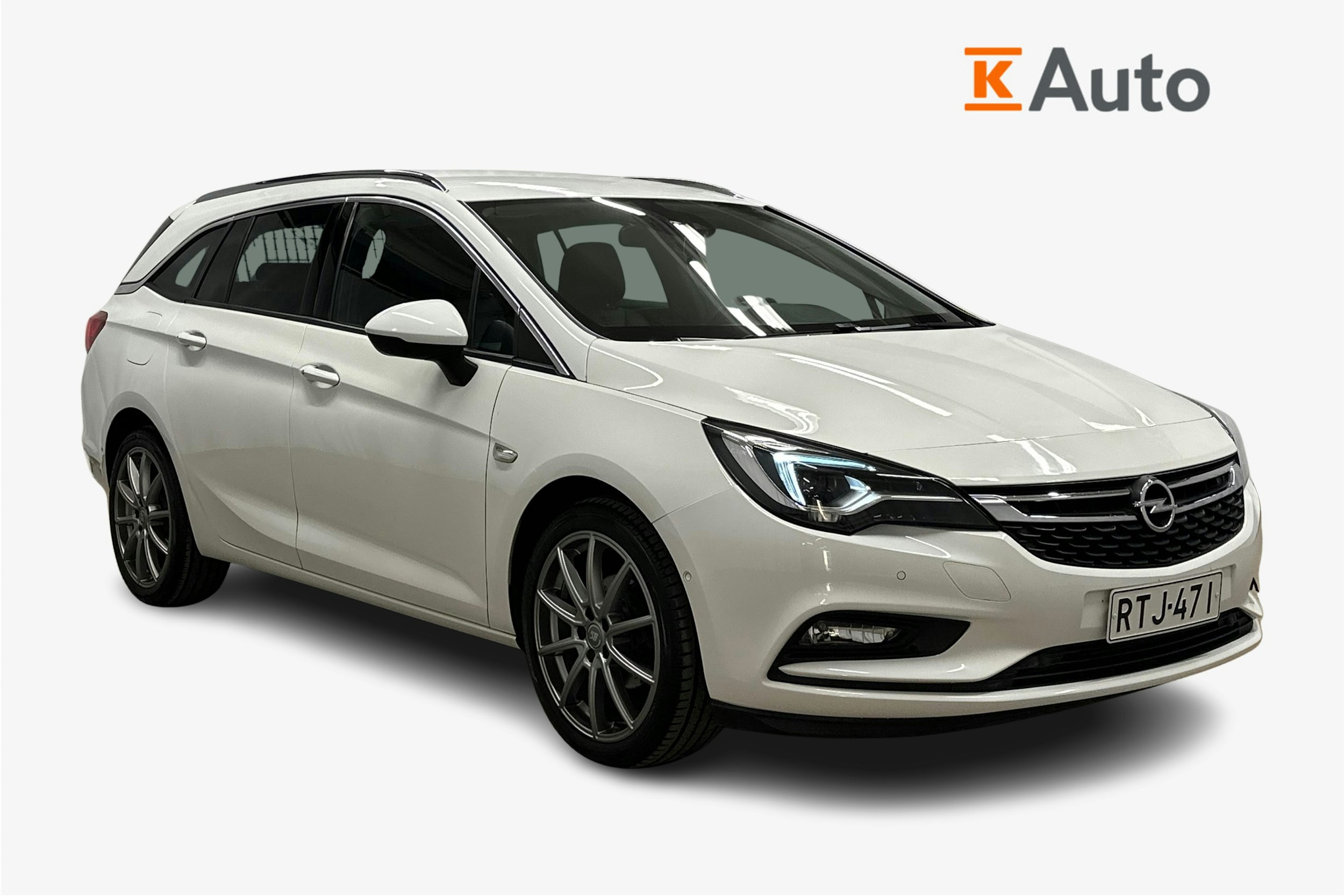 valkoinen Opel Astra 2017 kuva 1.