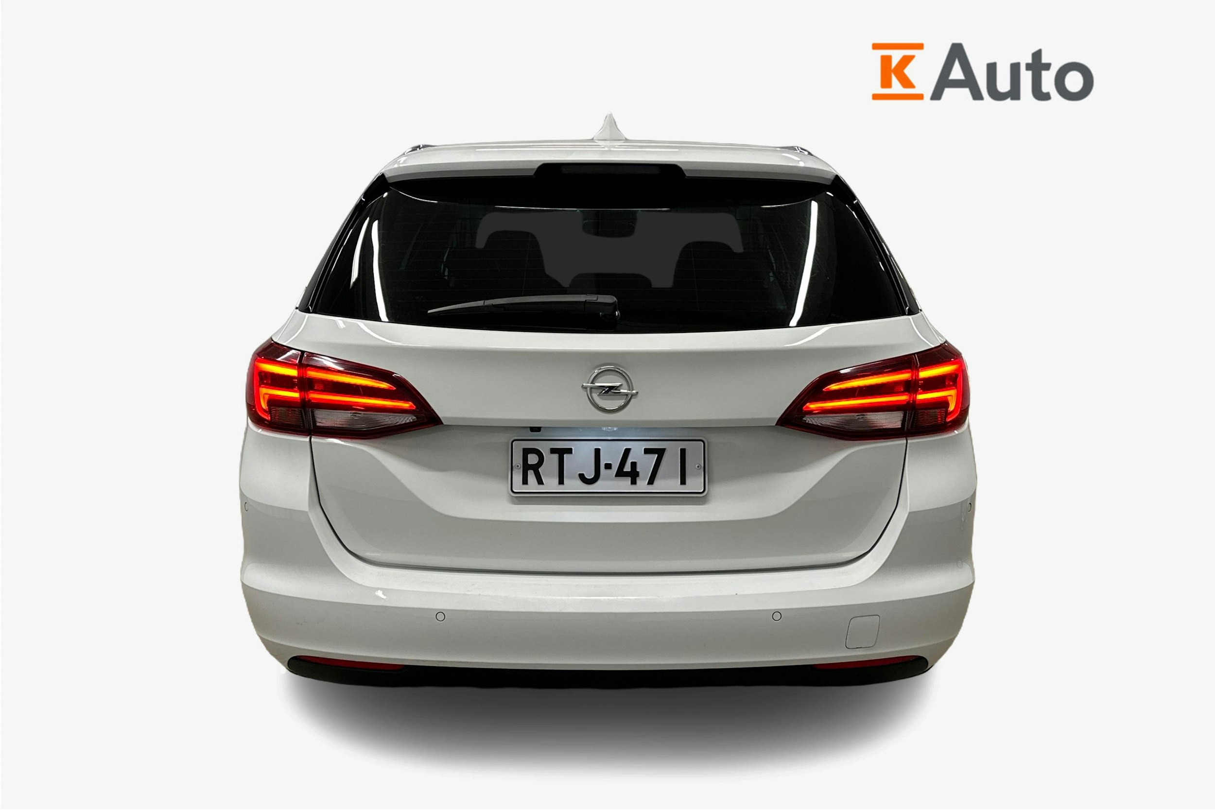 valkoinen Opel Astra 2017 kuva 3.
