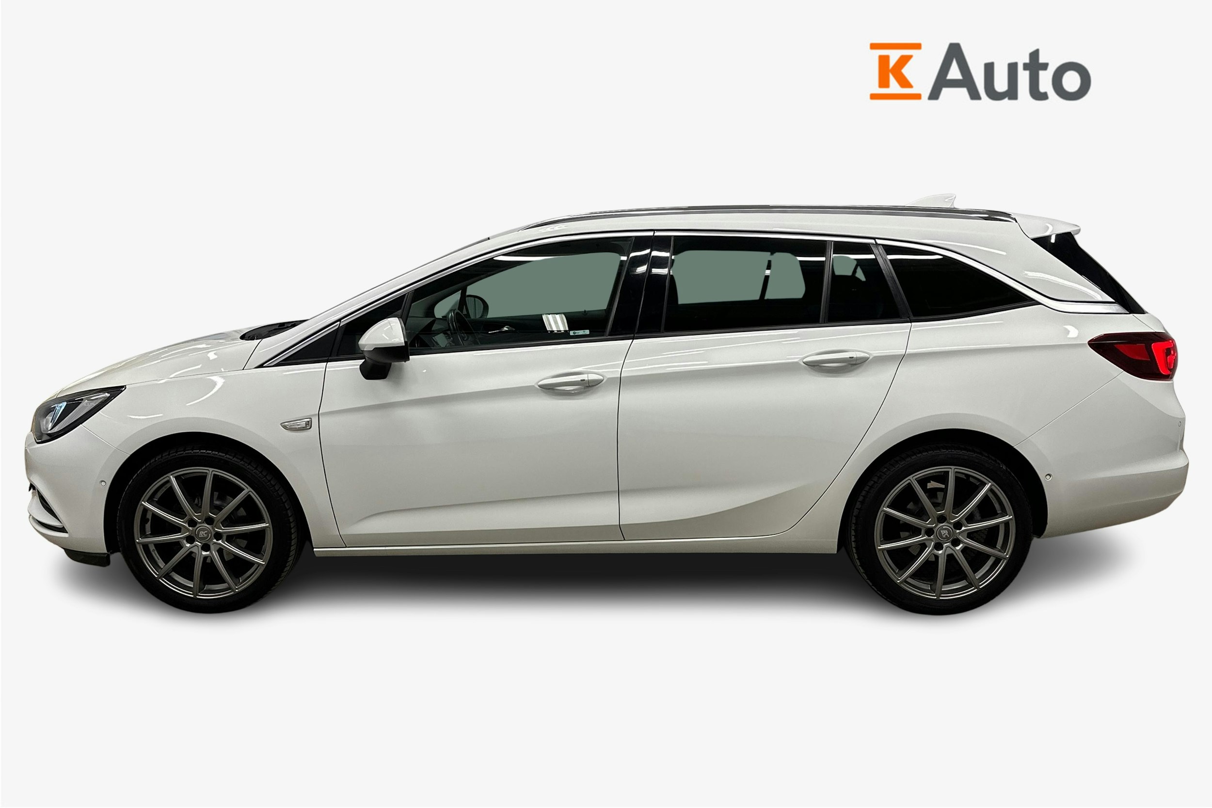 valkoinen Opel Astra 2017 kuva 5.