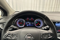 valkoinen Opel Astra 2017 kuva 13.