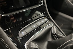 valkoinen Opel Astra 2017 kuva 19.
