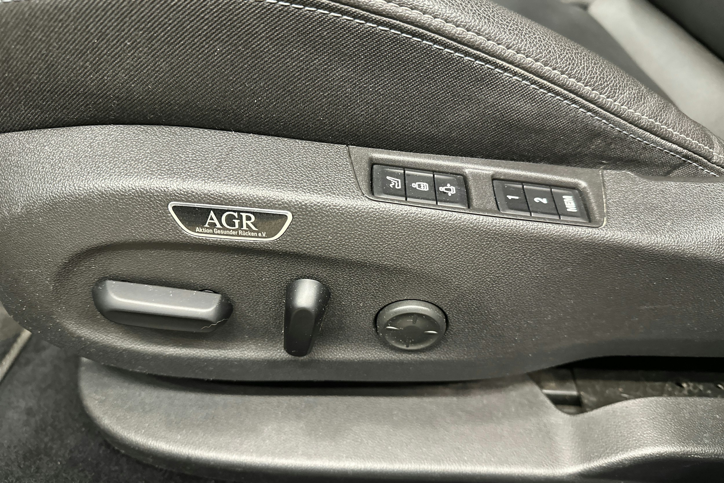 valkoinen Opel Astra 2017 kuva 24.