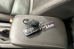 valkoinen Opel Astra 2017 kuva 28.